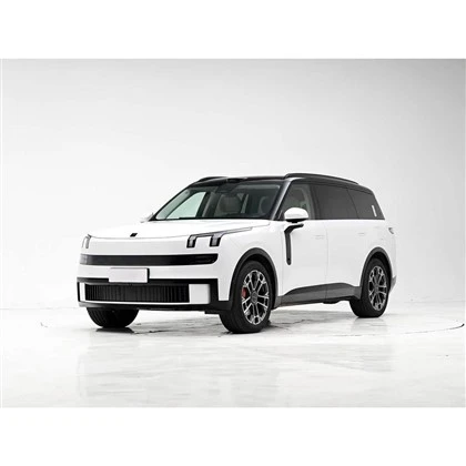 Lynk & Co 900 SUV